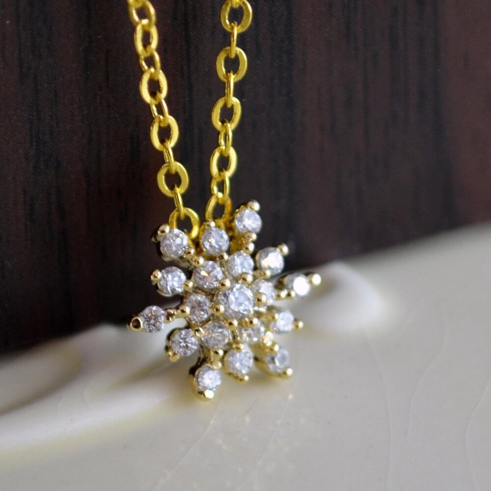Cubic Zirconia Snowflake Necklace in Gold